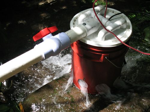 DIY 5 Gallon Bucket Hydroelectric Generator