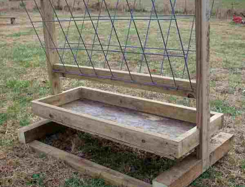 DIY Cattle Panel Hay Feeder
