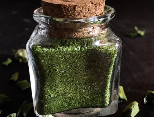 Homemade Green Onion Powder